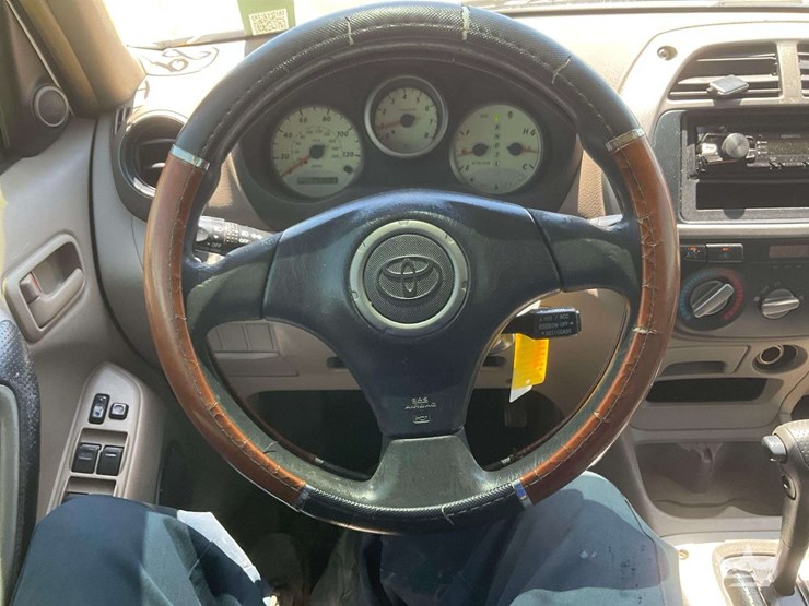 2002-toyota-rav4-image-15