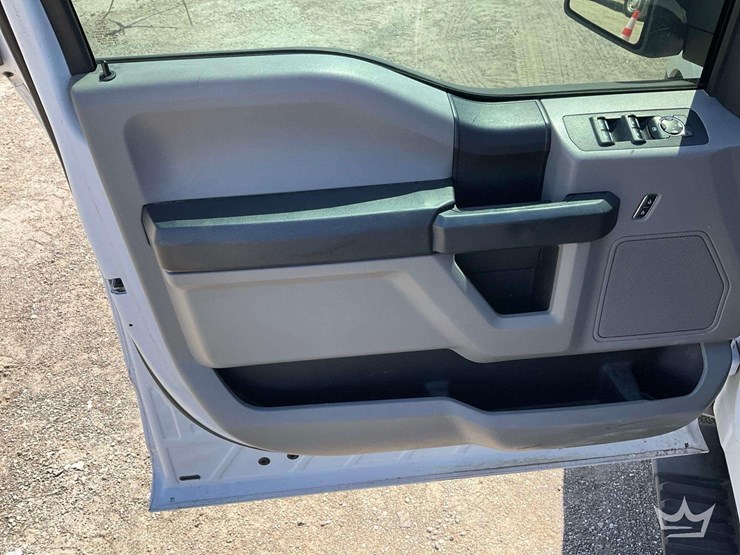 2016-ford-f150-image-13