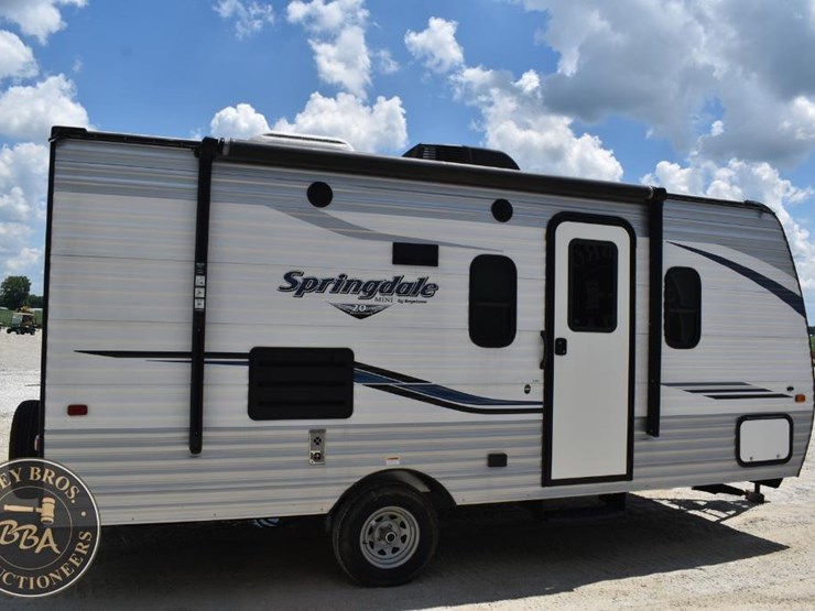 2019-keystone-rv-co-springdale-2200bh-46282-image-6