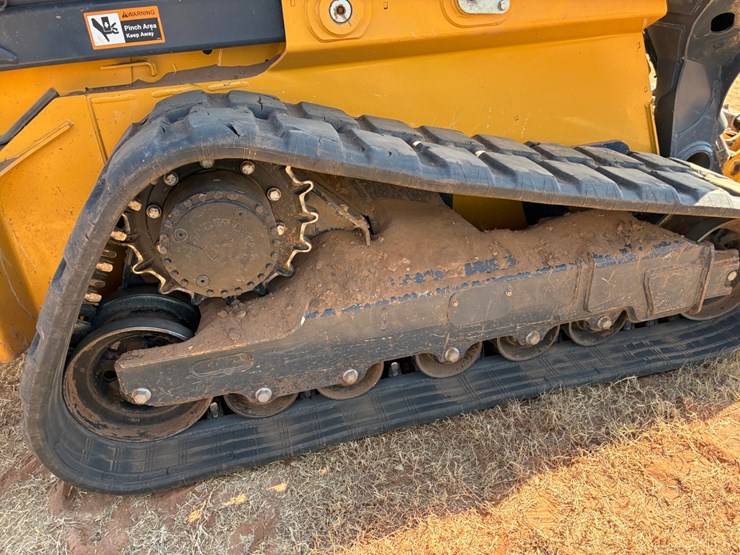 2024-deere-333g-image-7