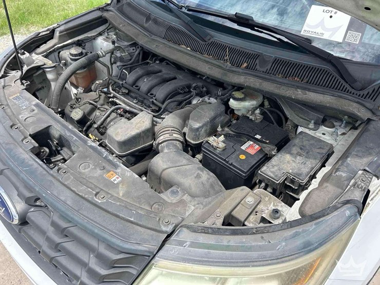 2016-ford-explorer-image-9
