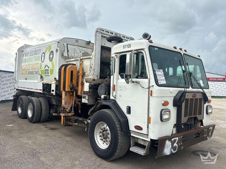 2019-peterbilt-520-image-2