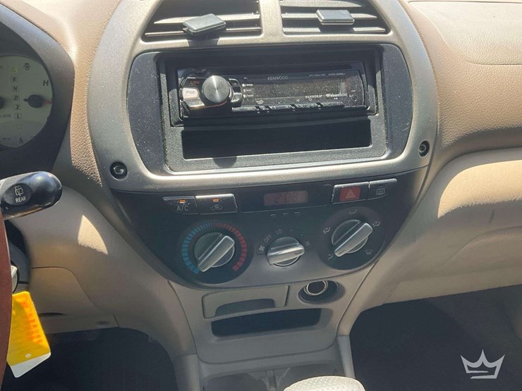2002-toyota-rav4-image-17