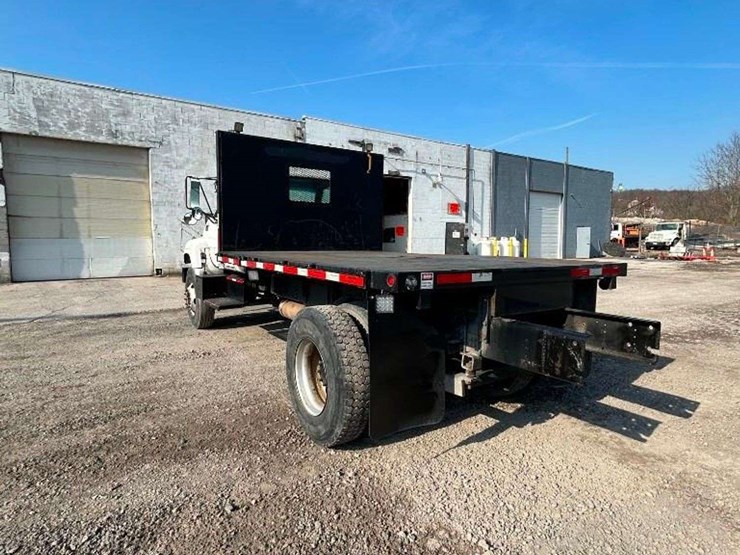 2001-gmc-7500-image-21