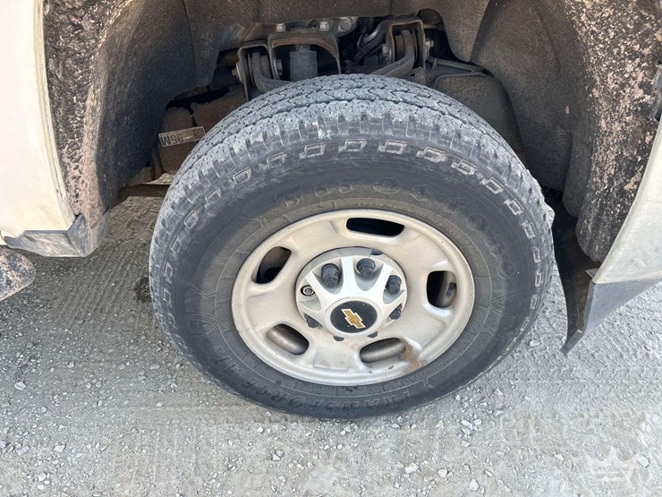 2019-chevrolet-silverado-2500-image-29