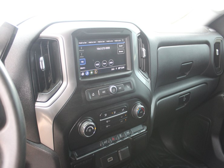2019-chevrolet-1500-image-10