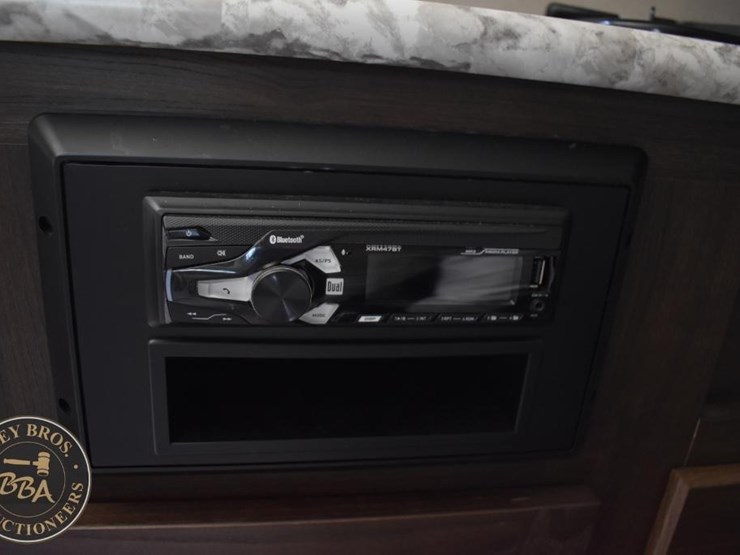 2019-keystone-rv-co-springdale-2200bh-46282-image-27