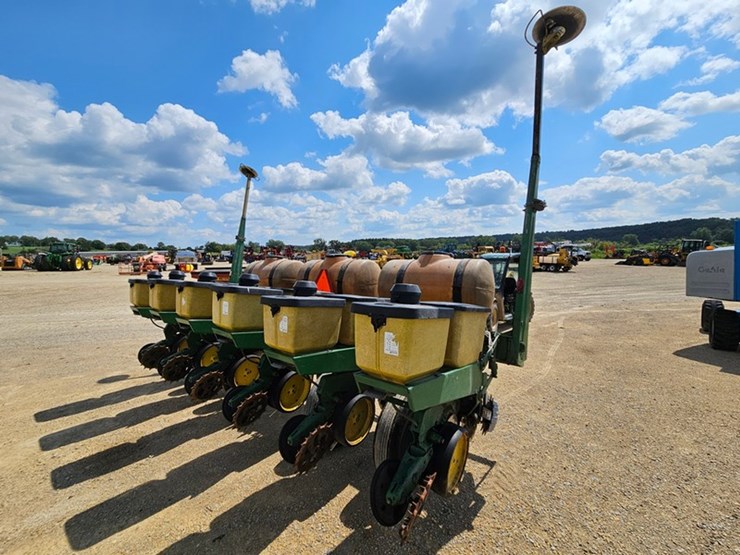 john-deere-7000-image-5