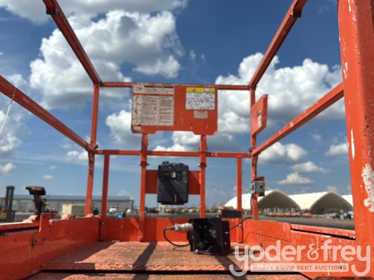2021-jlg-es3246-image-16