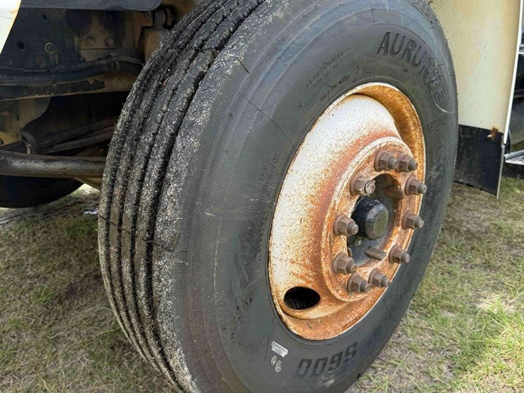 2009-international-durastar-4400-image-44