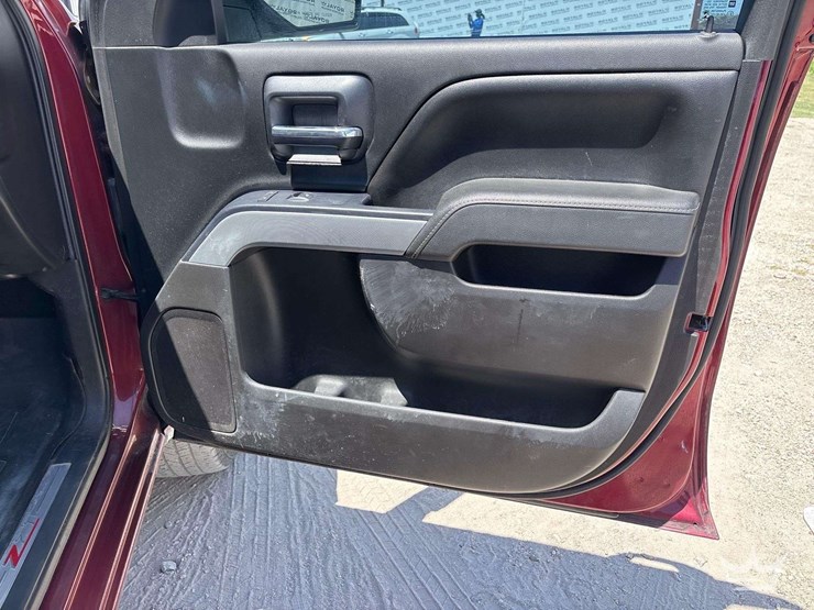 2016-chevrolet-1500-image-18