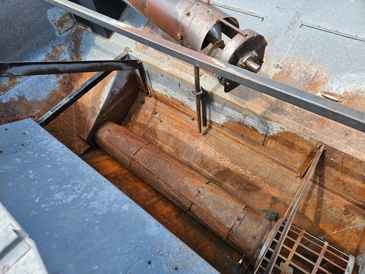 gleaner-r60-image-66