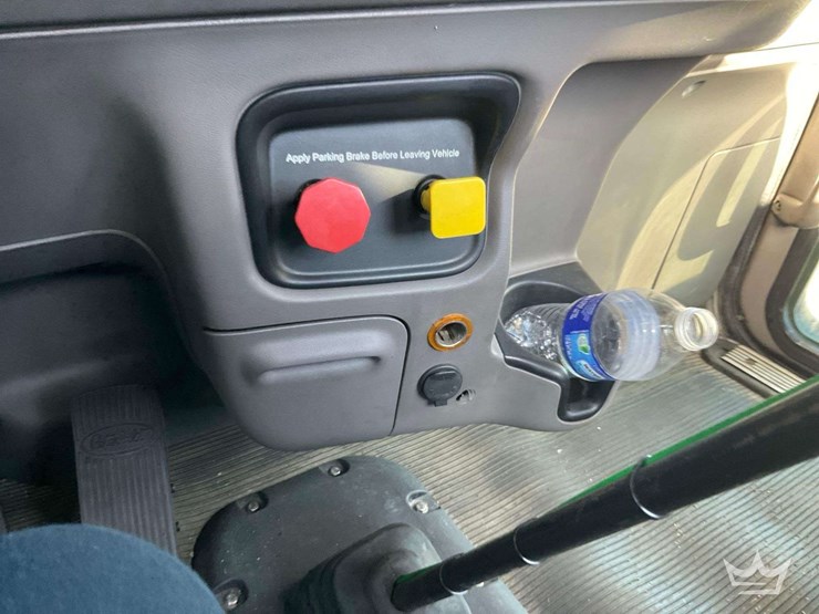 2017-peterbilt-389-image-18