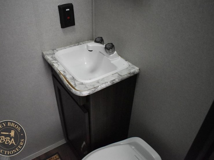 2019-keystone-rv-co-springdale-2200bh-46282-image-35