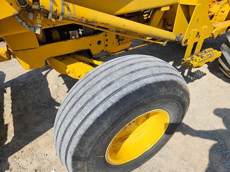 john-deere-301-image-13