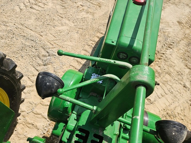 john-deere-b-image-36