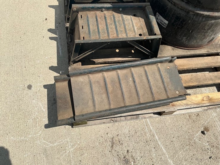 #5055-•-55-gallon-drum-with-great-plains-industries-hp100-pump-and-set-of-ramps-image-6