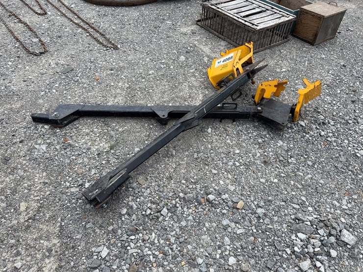 #4088-•-lot-of-(2)-12v-hydraulic-cranes-inv#-5370-image-2