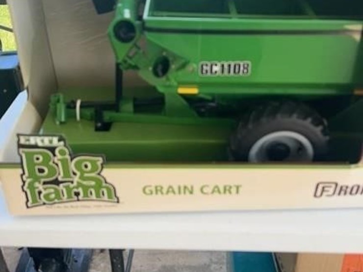 ertl-big-farm-gc1108-grain-cart-1/16-scale-image-1