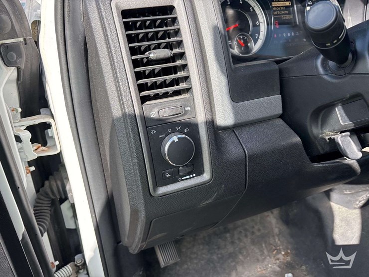 2019-dodge-1500-image-14