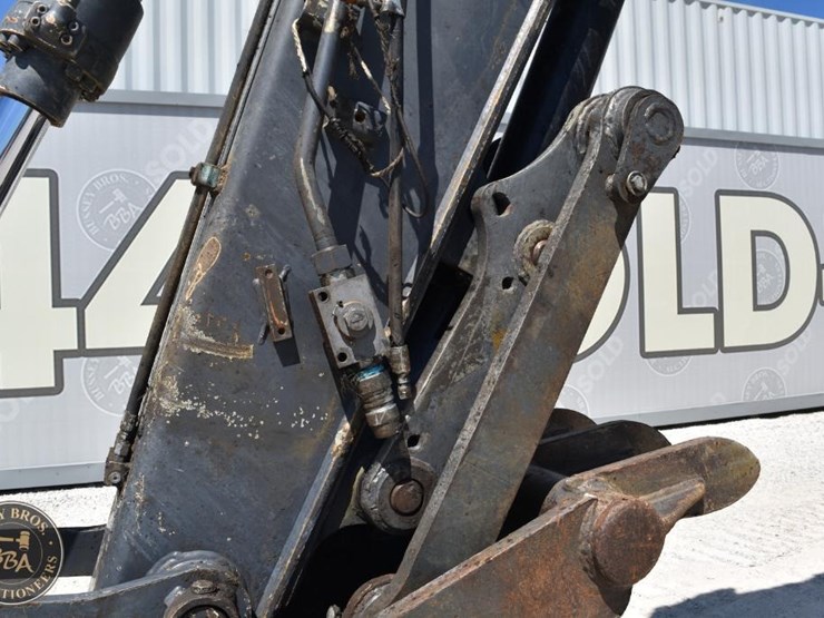 2014-deere-135g-image-28