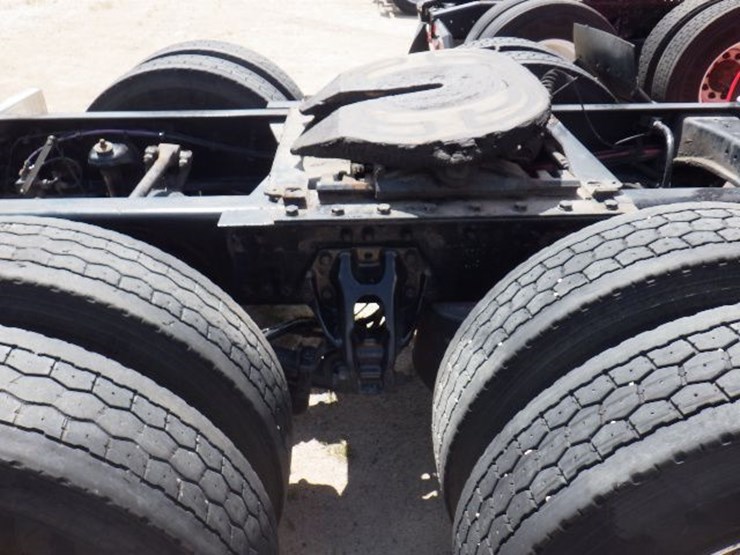 2019-kenworth-t680-image-9