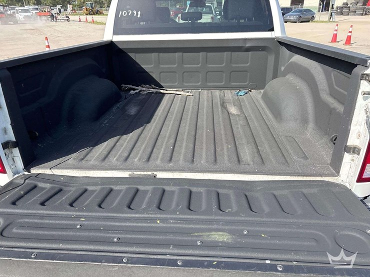2019-dodge-1500-image-23