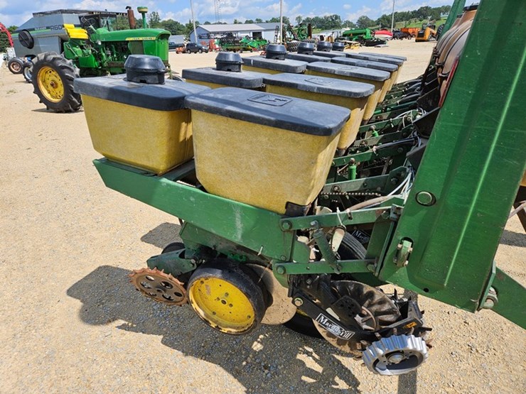 john-deere-7000-image-53