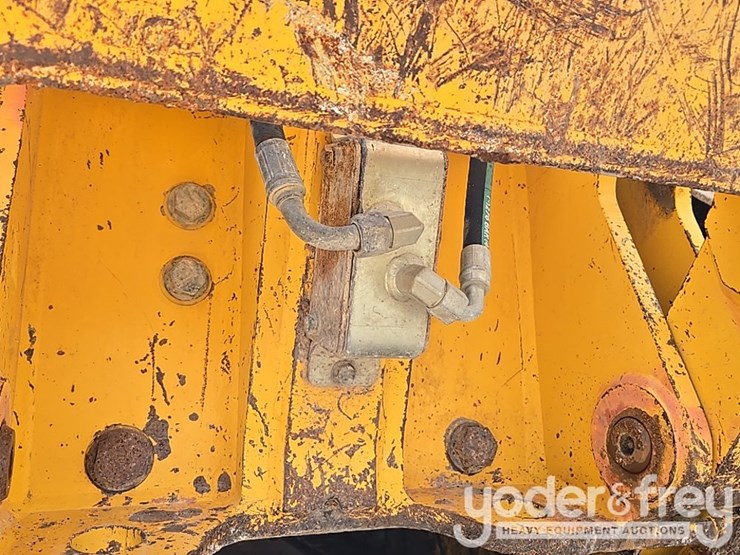 2018-komatsu-d61exi-24-image-32