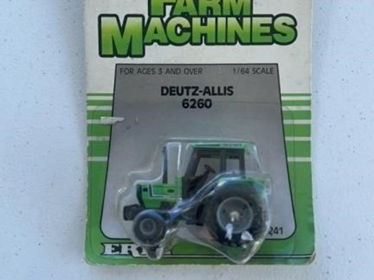 deutz-allis-6220-tractor-1/64-th-scale-die-cast-image-1