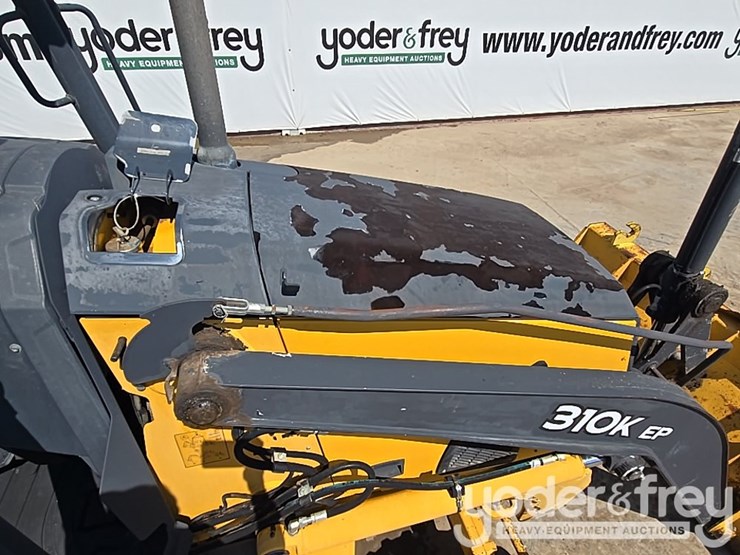 2014-deere-310k-ep-image-36