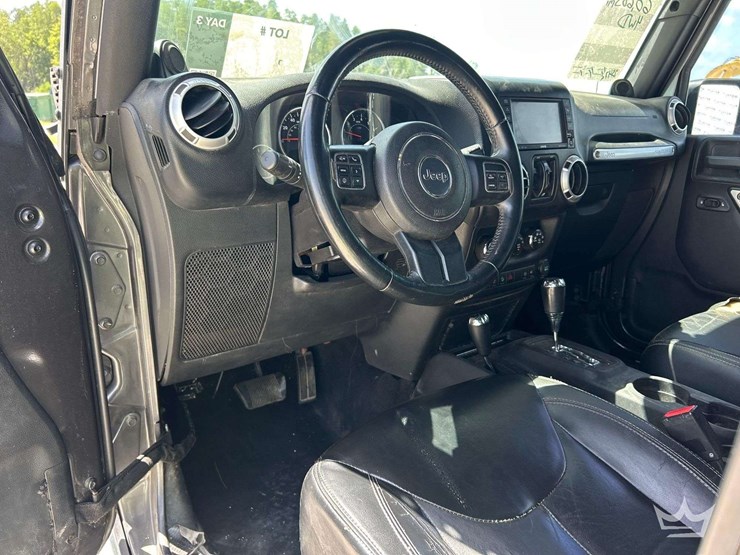 2014-jeep-wrangler-image-14