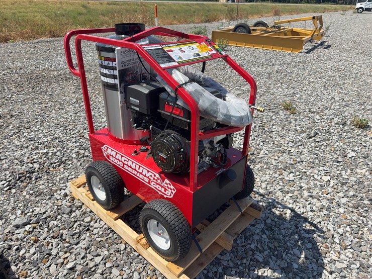 #6-•-unused-magnum-4000-series-hot-water-pressure-washer-262940-inv#53781-image-2
