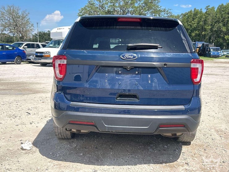 2018-ford-explorer-image-22
