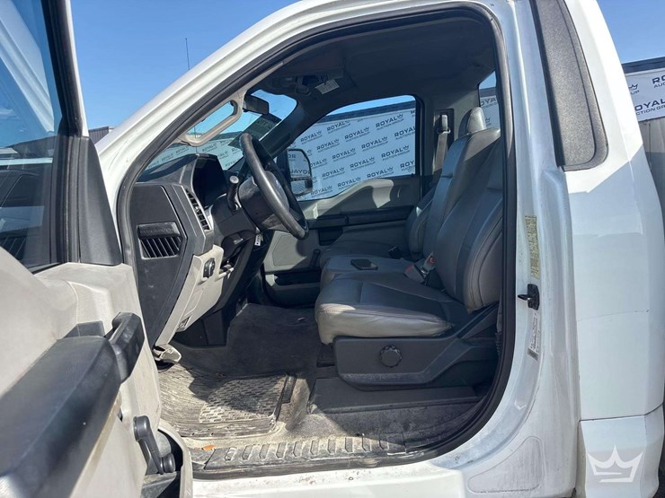 2017-ford-f350-image-22