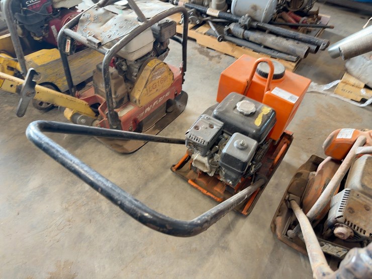 mikasa-plate-compactor-image-3