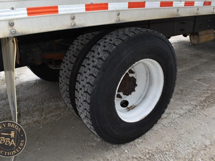 2020-ford-f650-image-15