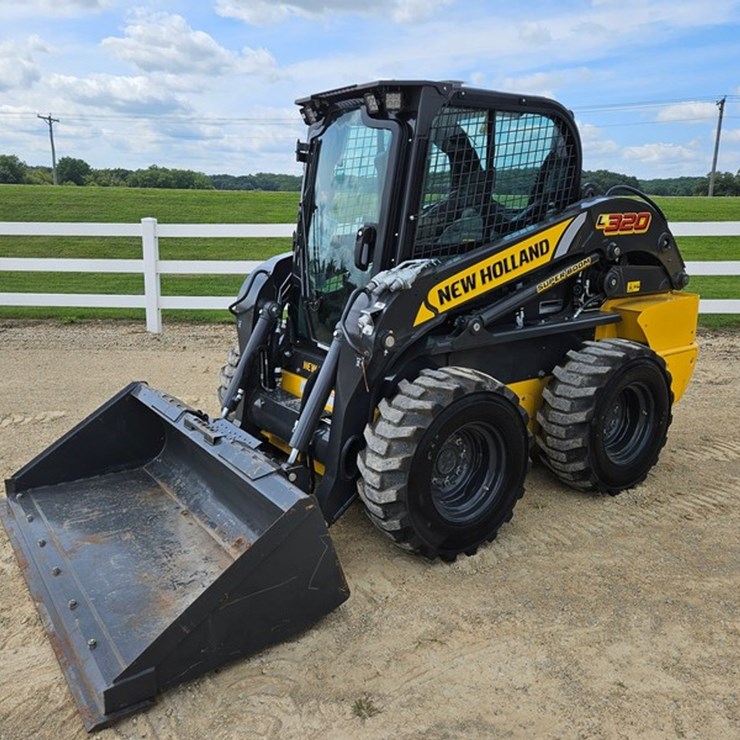 NEW HOLLAND L320