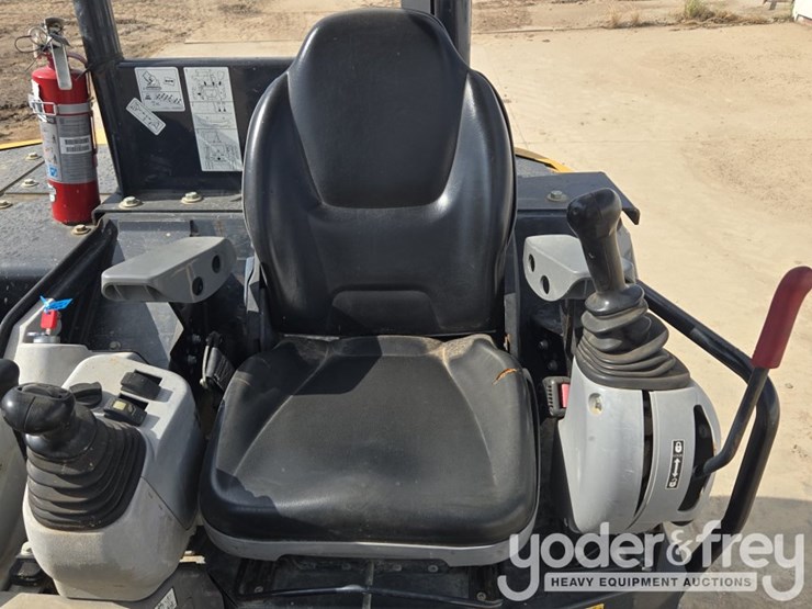 deere-60g-image-44