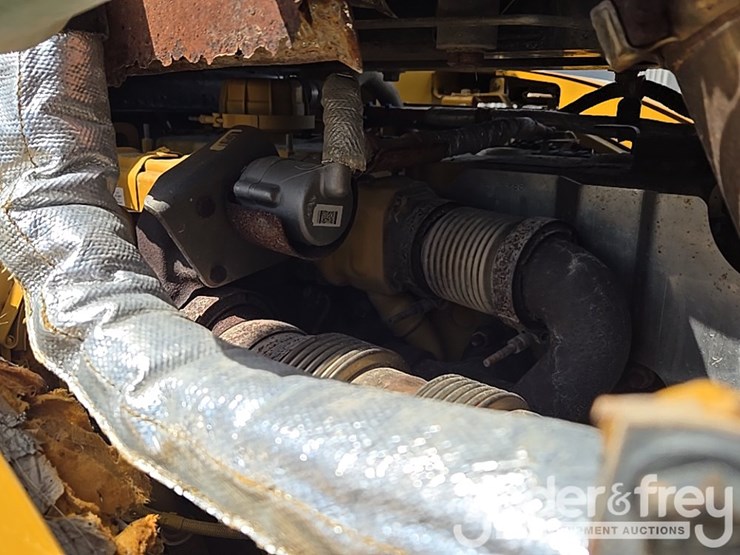 2015-caterpillar-966m-image-58