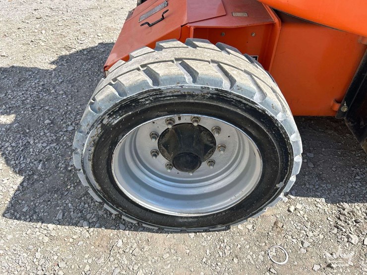 2016-jlg-e450aj-image-21