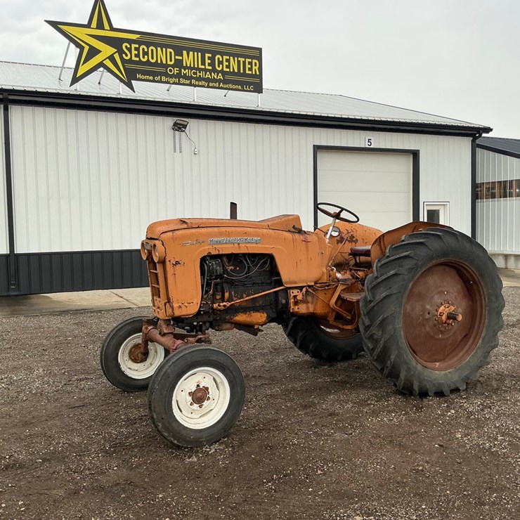1956 MINNEAPOLIS MOLINE 445