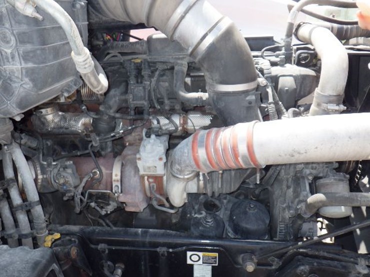 2019-kenworth-t680-image-32