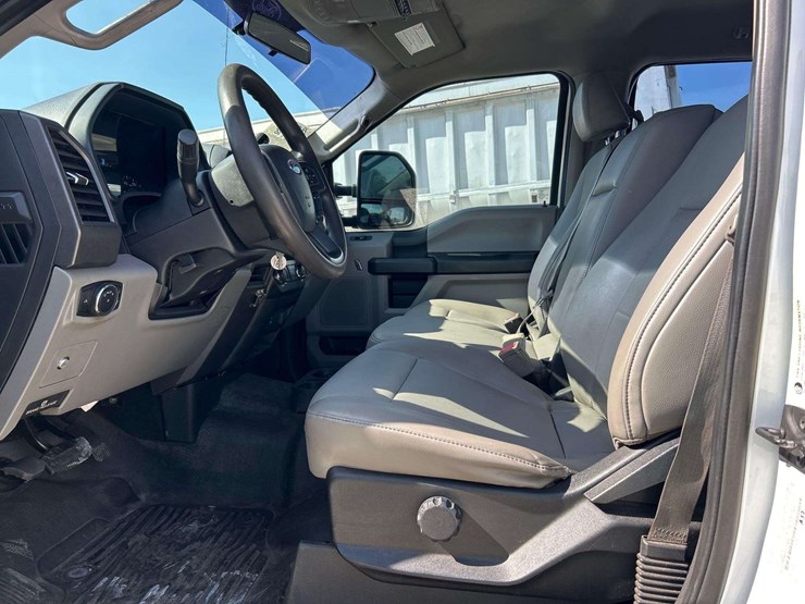 2019-ford-f350-image-15