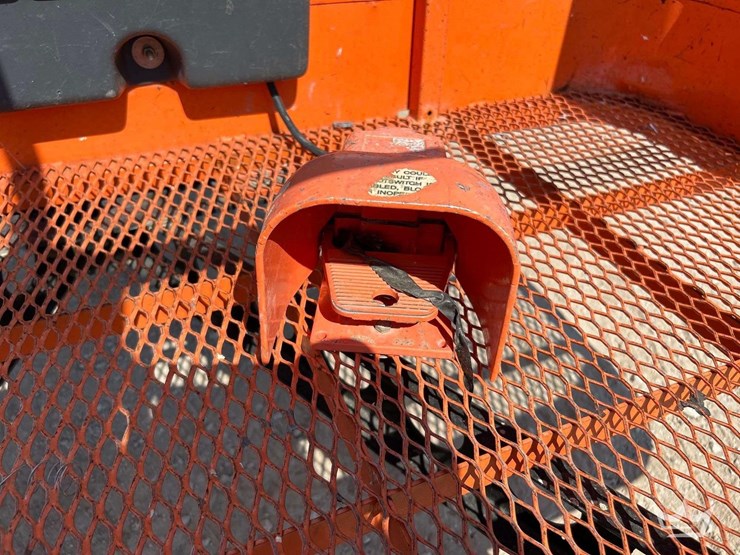2016-jlg-e450aj-image-18