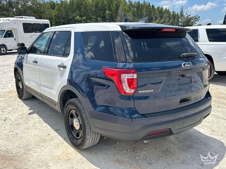 2018-ford-explorer-image-4