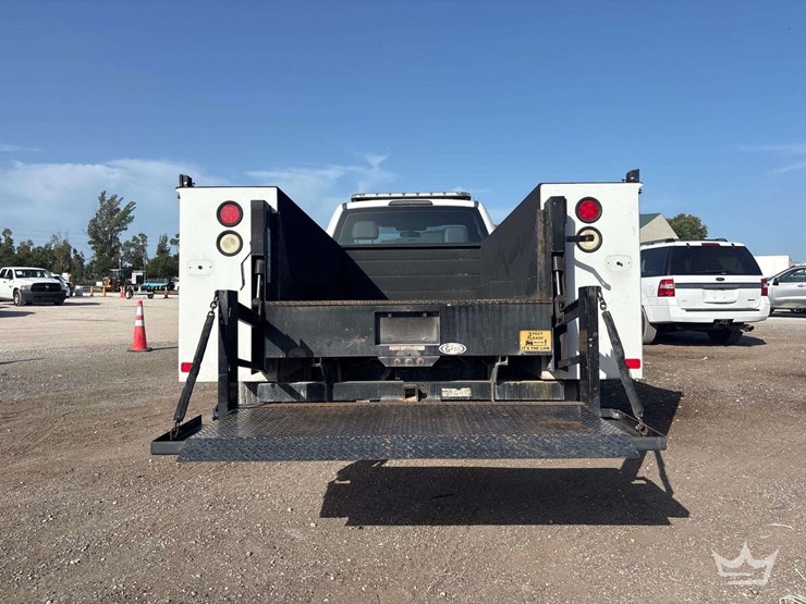 2017-ford-f350-image-11