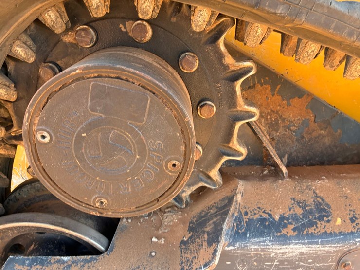 deere-325g-image-8