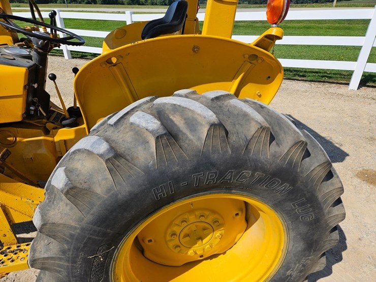 john-deere-301-image-18
