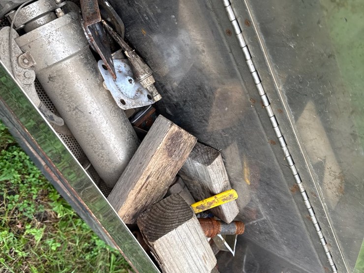#664-•-500-gallon-water-tank-trailer-image-8